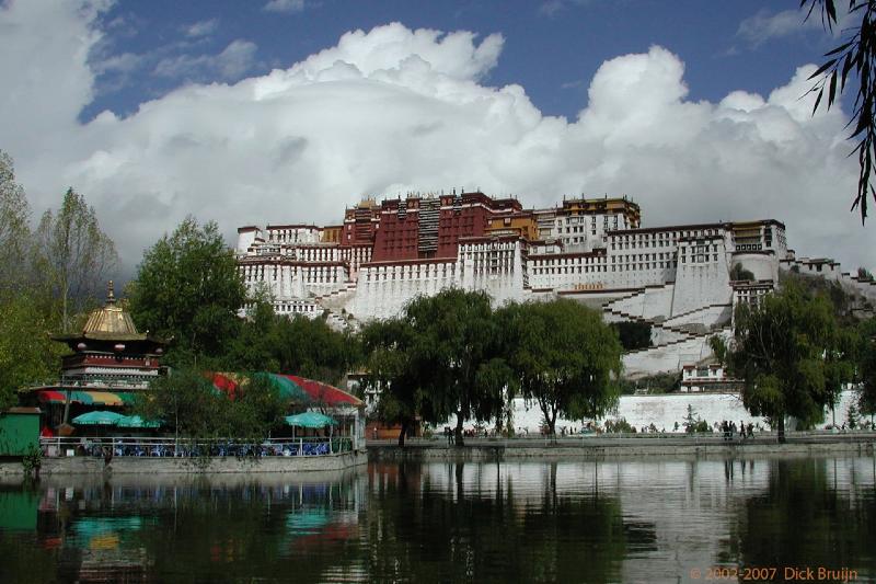 CHTN1537.jpg - Tibet: Lhasa: The Potala Palace