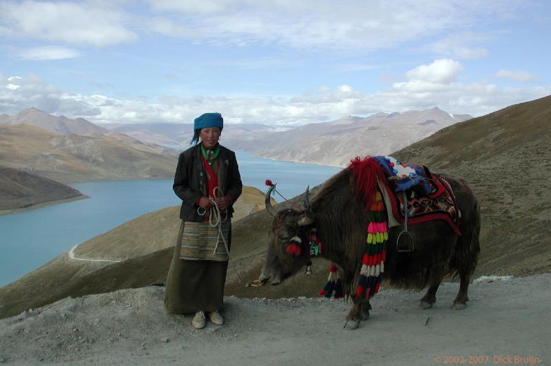 CHTN1688.jpg - Tibet: Yamdruk Tso Lake