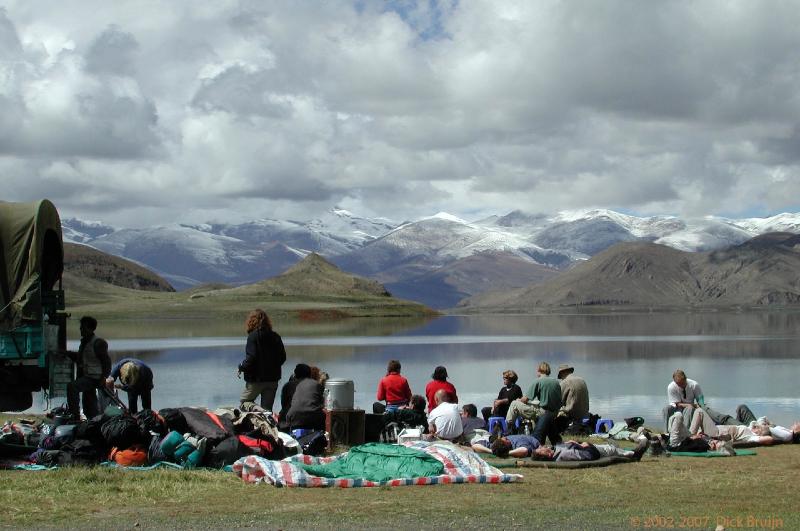 CHTN1711.jpg - Tibet: Campsite near Yamdruk Tso Lake