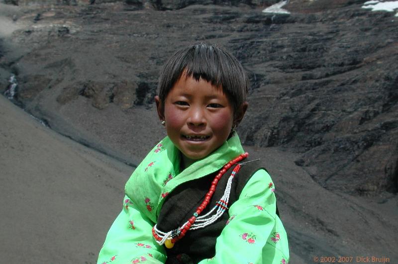 CHTN1771.jpg - Tibet: Boy near Karo-la glaciers