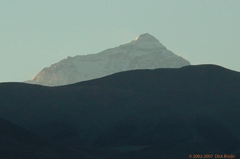 CHTN1866.jpg - Tibet: Tingri: Sunrise at Mount Everest