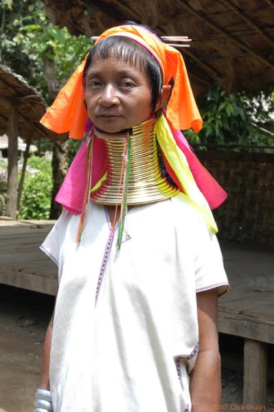 DSC_1009.jpg - Thailand:Mae Hongson:longnecks