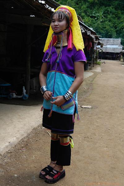 DSC_1011.jpg - Thailand:Mae Hongson:longnecks