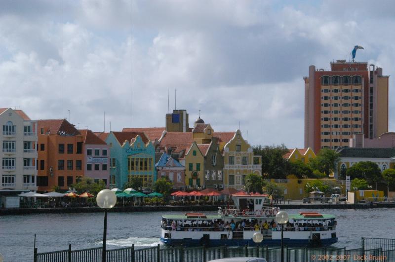 2005-11-08_105650AM.jpg - Curacao,Willemstad