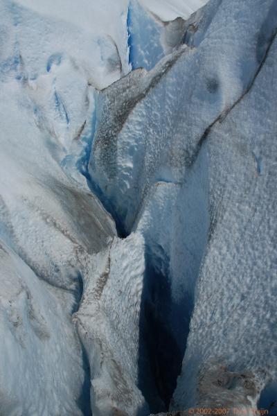 2006-12-01_12-16-35.jpg - Viedma Glacier, Argentina