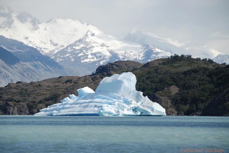 2006-12-02_09-45-49.jpg - Upsala Glacier, Argentina