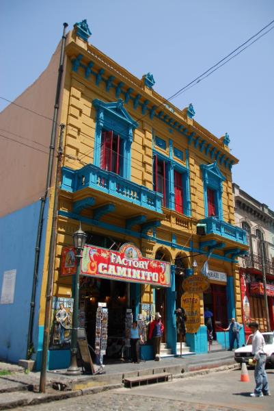 2006-12-04_11-42-35.jpg - Caminito in La Boca, Buenos Aires, Argentina