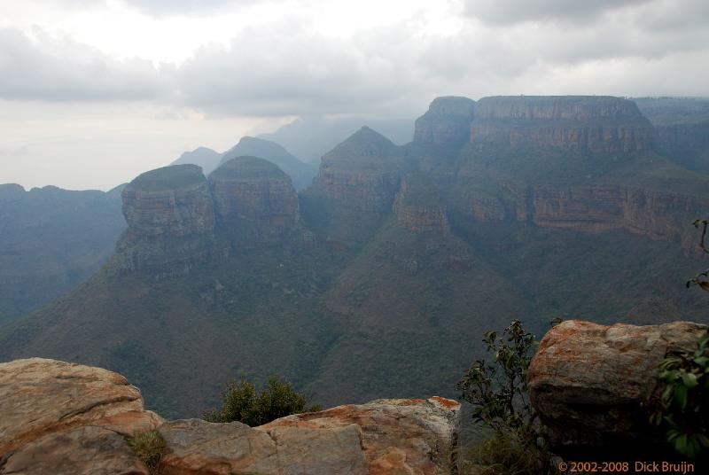 2007-11-06_11-25-10.jpg - Three Rondavels, Blide River Canyon, South Africa