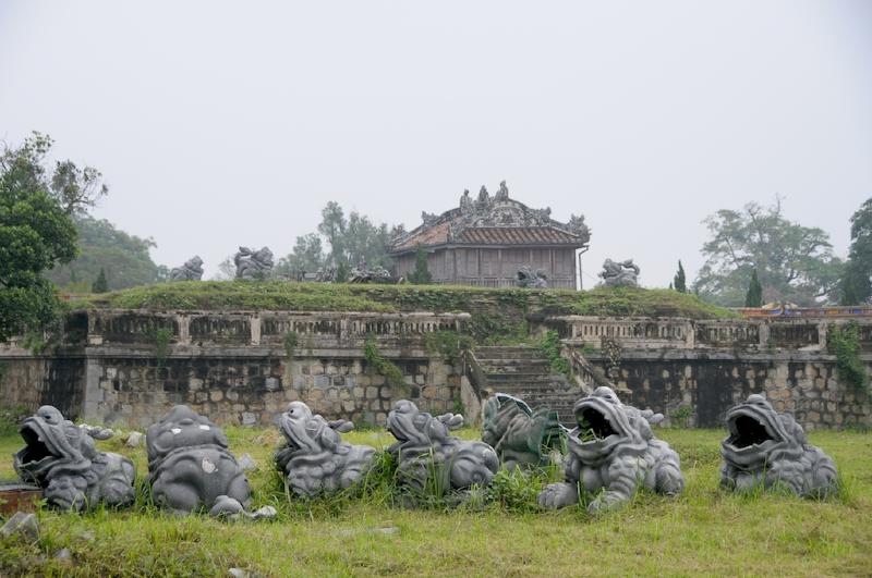 2008-11-15_09-32-23.jpg - Citadel and Forbidden Purple City, Hue, Vietnam