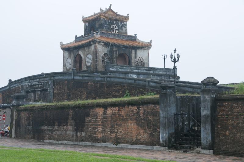 2008-11-15_10-31-35.jpg - Citadel and Forbidden Purple City, Hue, Vietnam